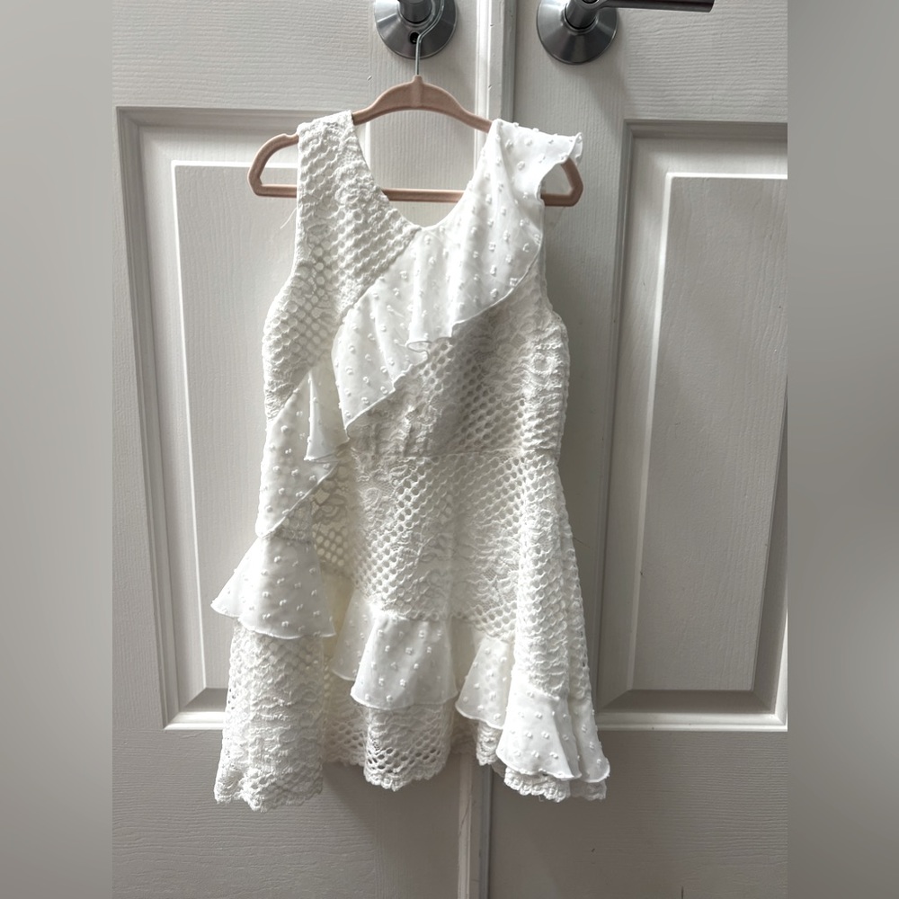 NWT BCBGirls Flutter Lace White Dress size 5